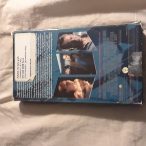 The glass house Columbia pictures VHS video tape - Picture 3 of 4
